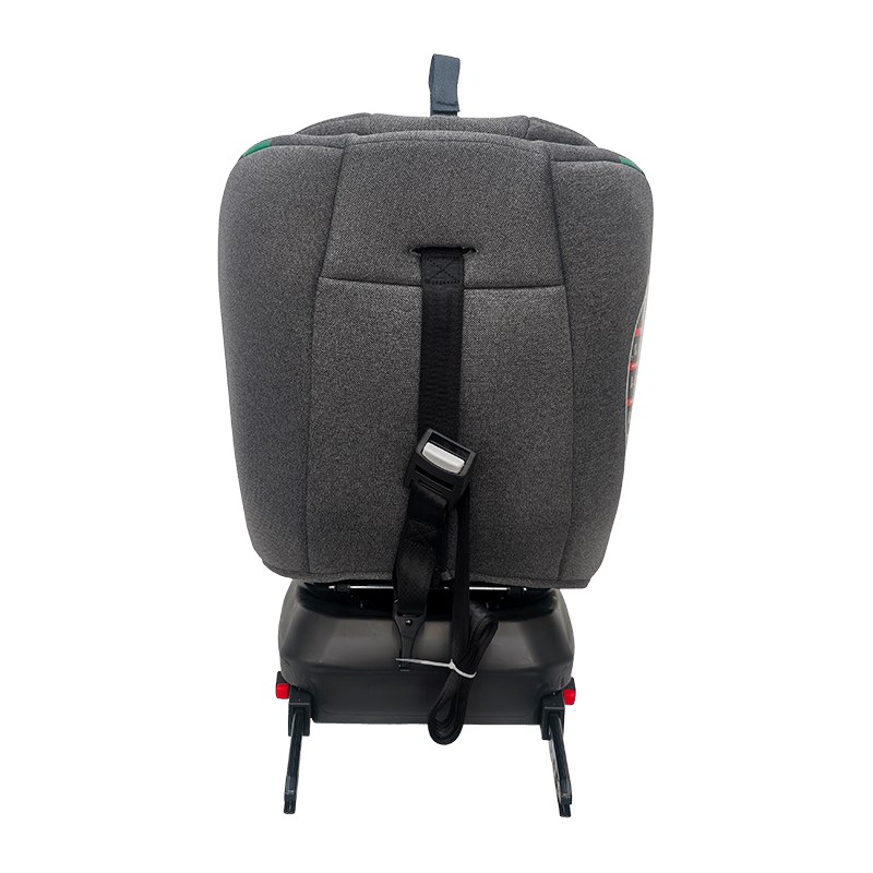 W jakim wieku powinno być dziecko w foteliku samochodowym?